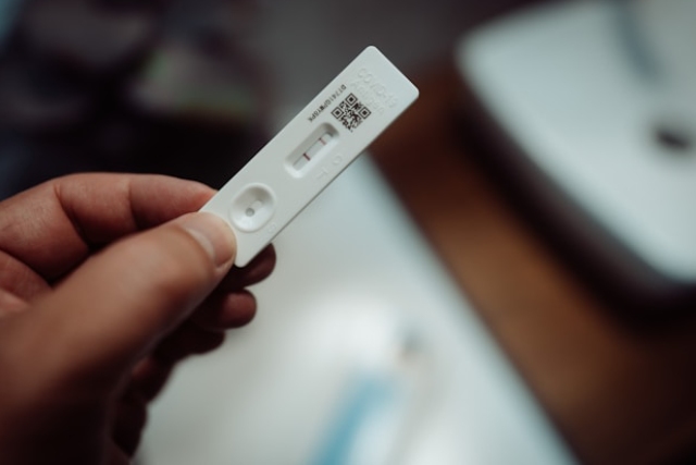 Quand effectuer un test de grossesse pour un résultat précis et fiable ?